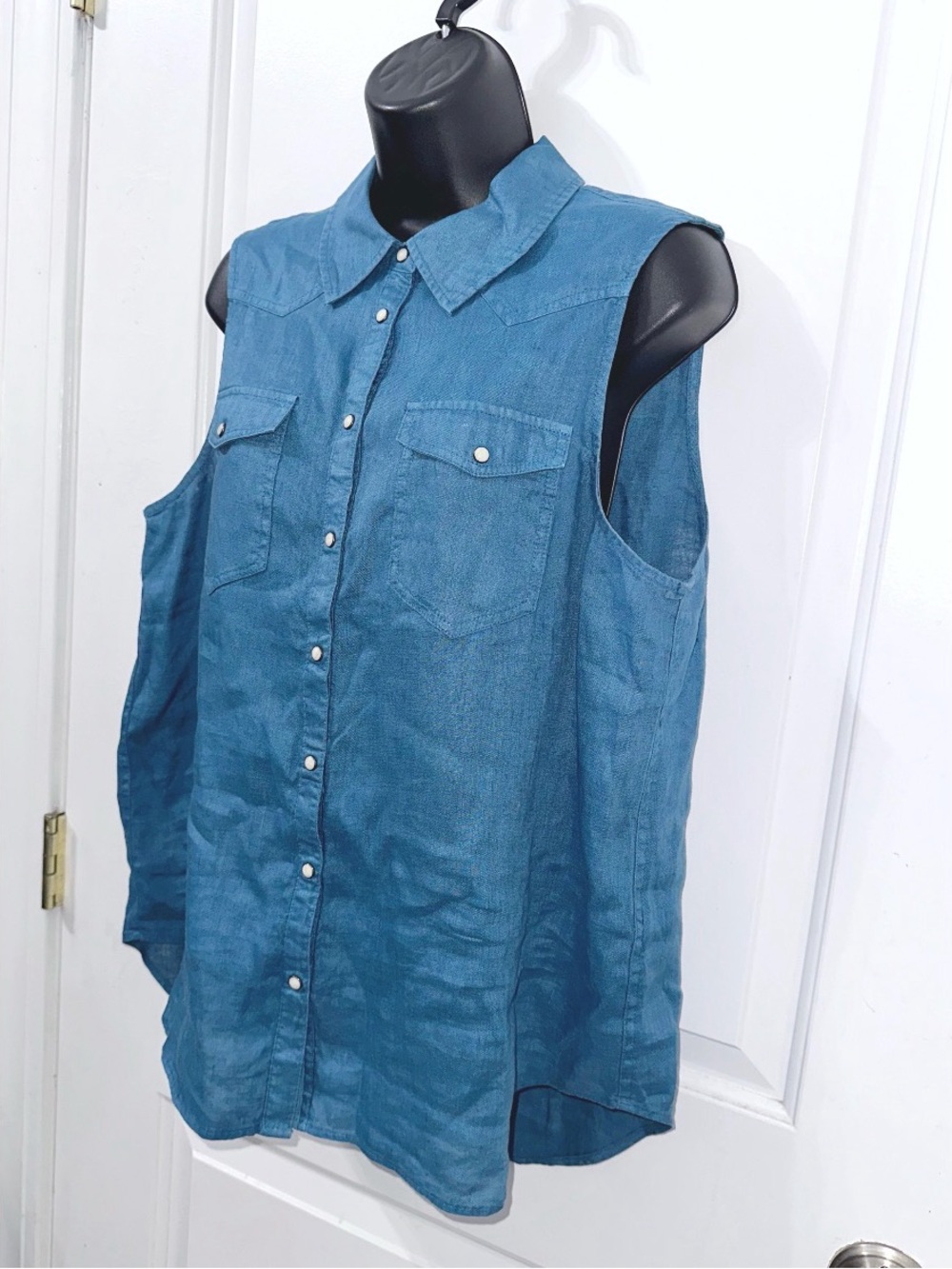 Sundance Blue 100% Linen Sleeveless Top Snap Buttons Size Large - Picture 3 of 7